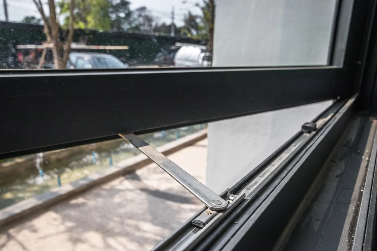 Tips and Ideas to Help Unstick a Window