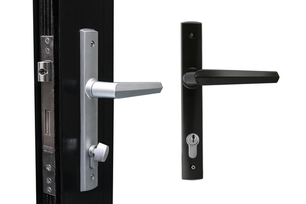 Twin bolt locking system and handle, in clear anodized or bronze anodized